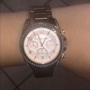 Classy Rose gold MICHAEL KORS Watch!